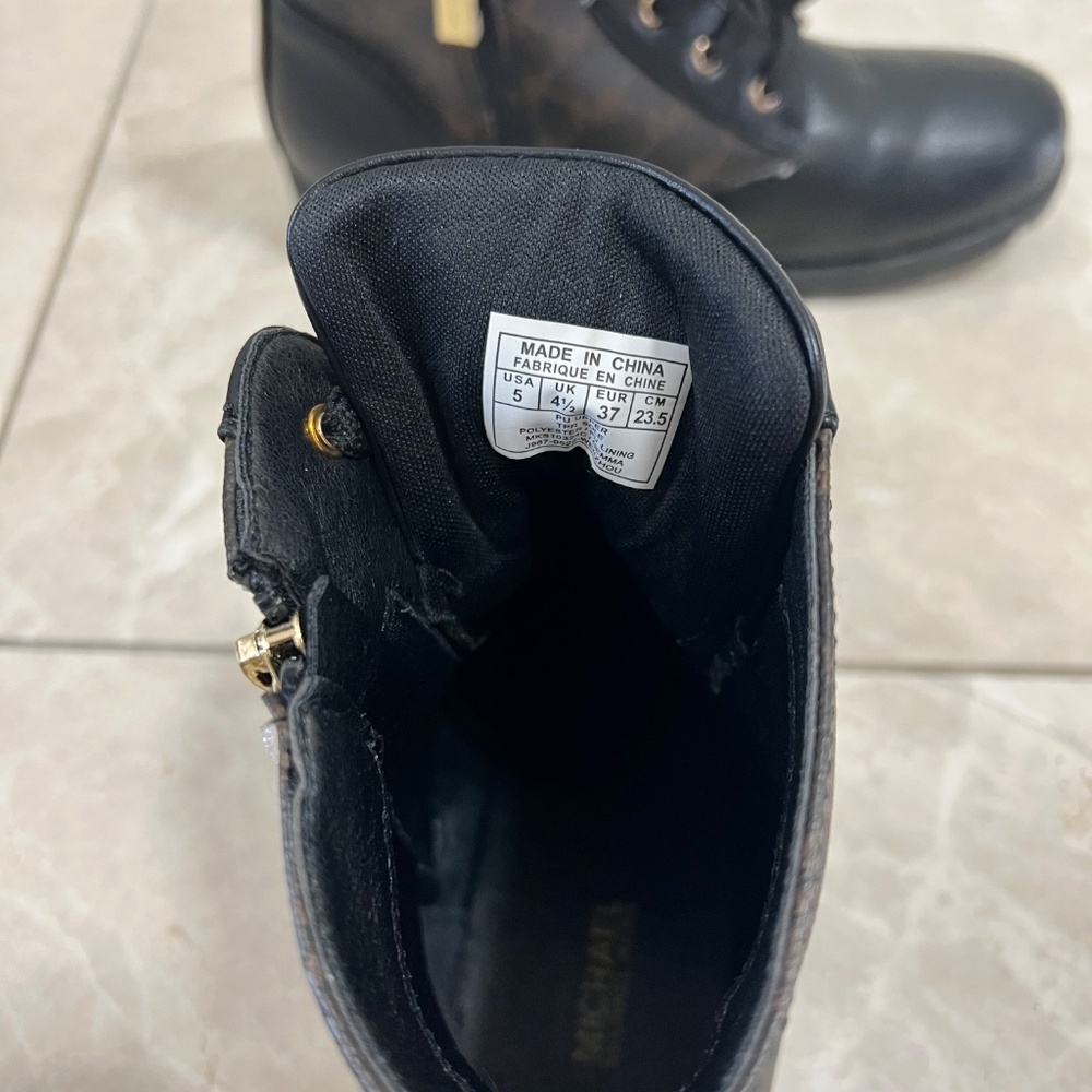 Kids, Michael Kors Boots - Picture 4 of 5